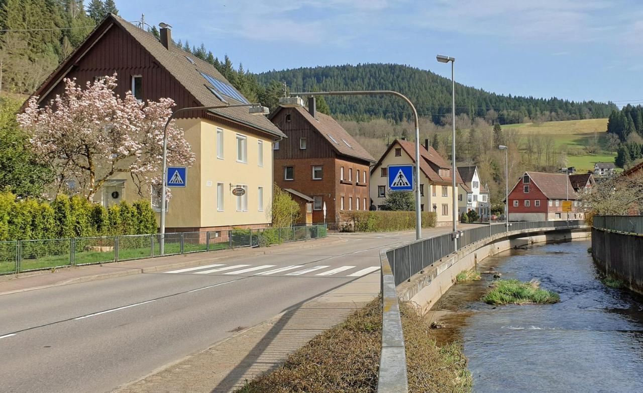 Liebevoll Gaestewohnungen อัลเพียร์สบาค ภายนอก รูปภาพ